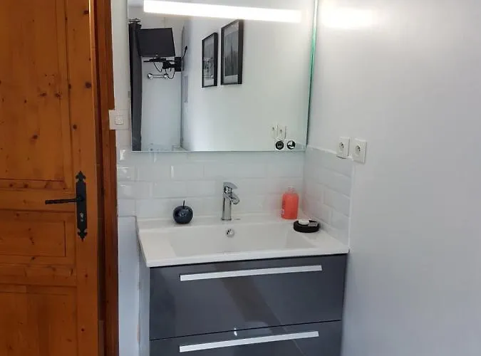 La Griotte 2 & Spa&piscine Couette-café 3*